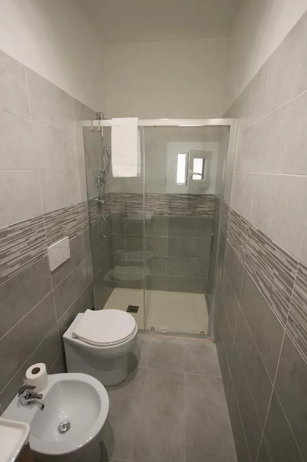 Apartment H2Ome Lagaccio 4 Rooms, 2 Bathrooms, Ac, Near Principe Station Genoa Italy