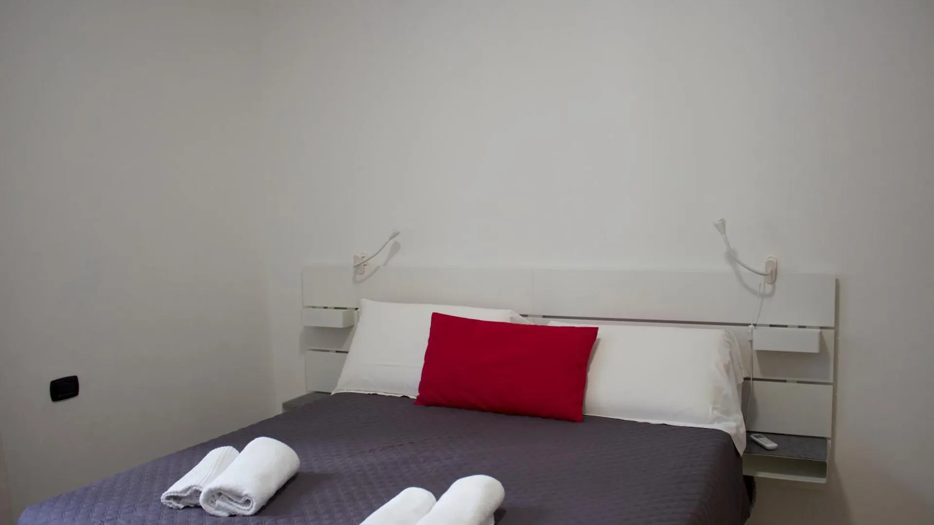 H2Ome Lagaccio 4 Rooms, 2 Bathrooms, Ac, Near Principe Station Janov