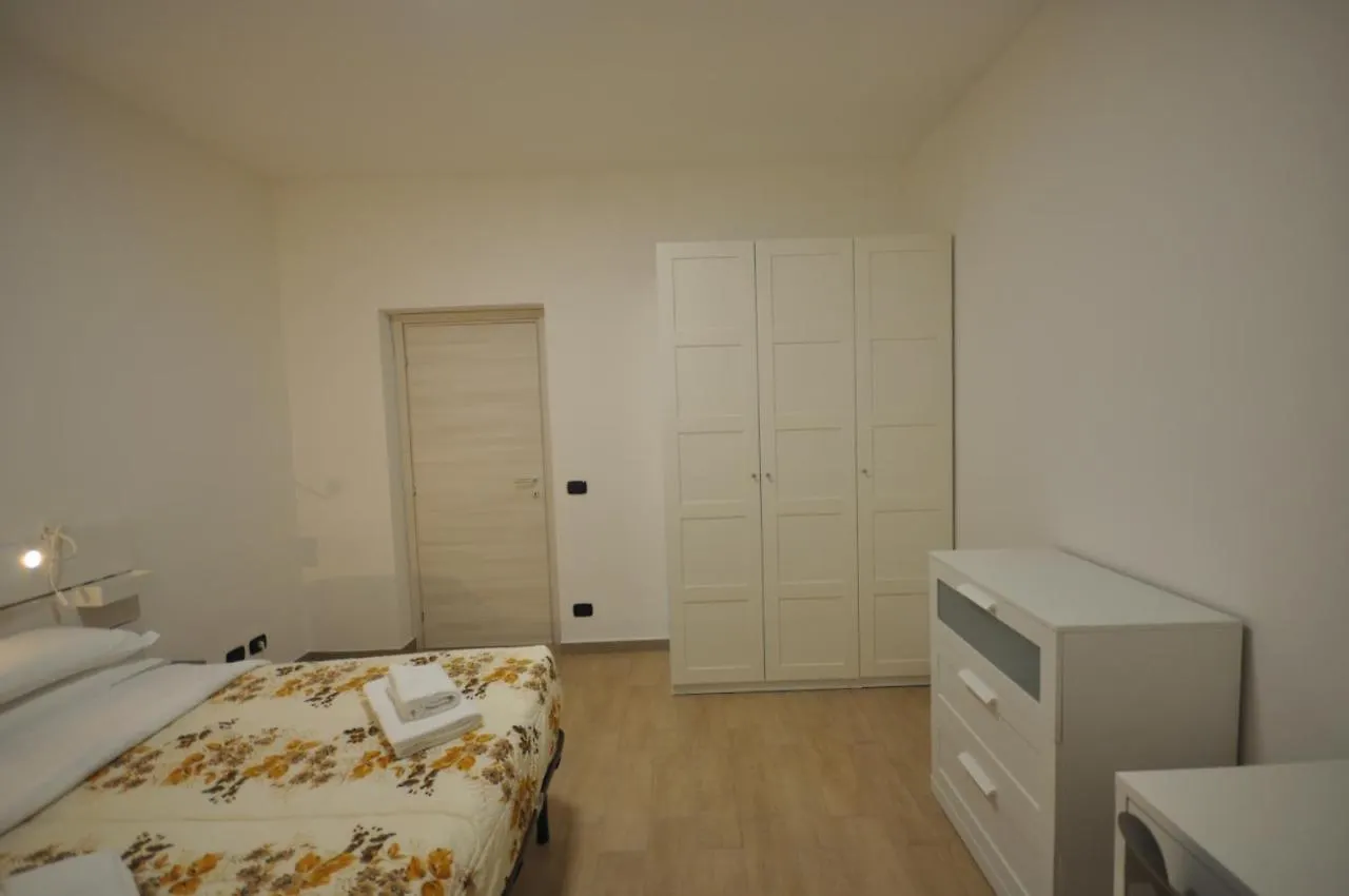 Apartment H2Ome Lagaccio 4 Rooms, 2 Bathrooms, Ac, Near Principe Station Genoa