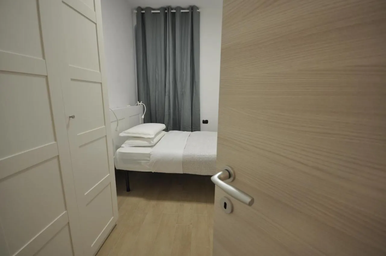 H2Ome Lagaccio 4 Rooms, 2 Bathrooms, Ac, Near Principe Station Genoa Apartment