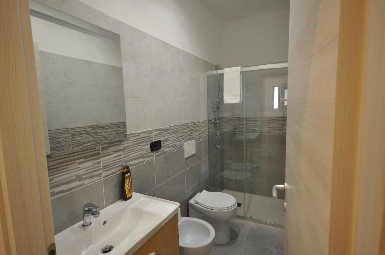 H2Ome Lagaccio 4 Rooms, 2 Bathrooms, Ac, Near Principe Station Genoa