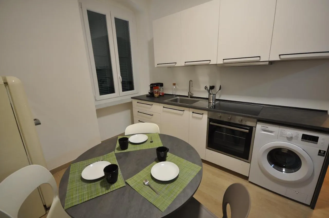 H2Ome Lagaccio 4 Rooms, 2 Bathrooms, Ac, Near Principe Station Genoa Italy