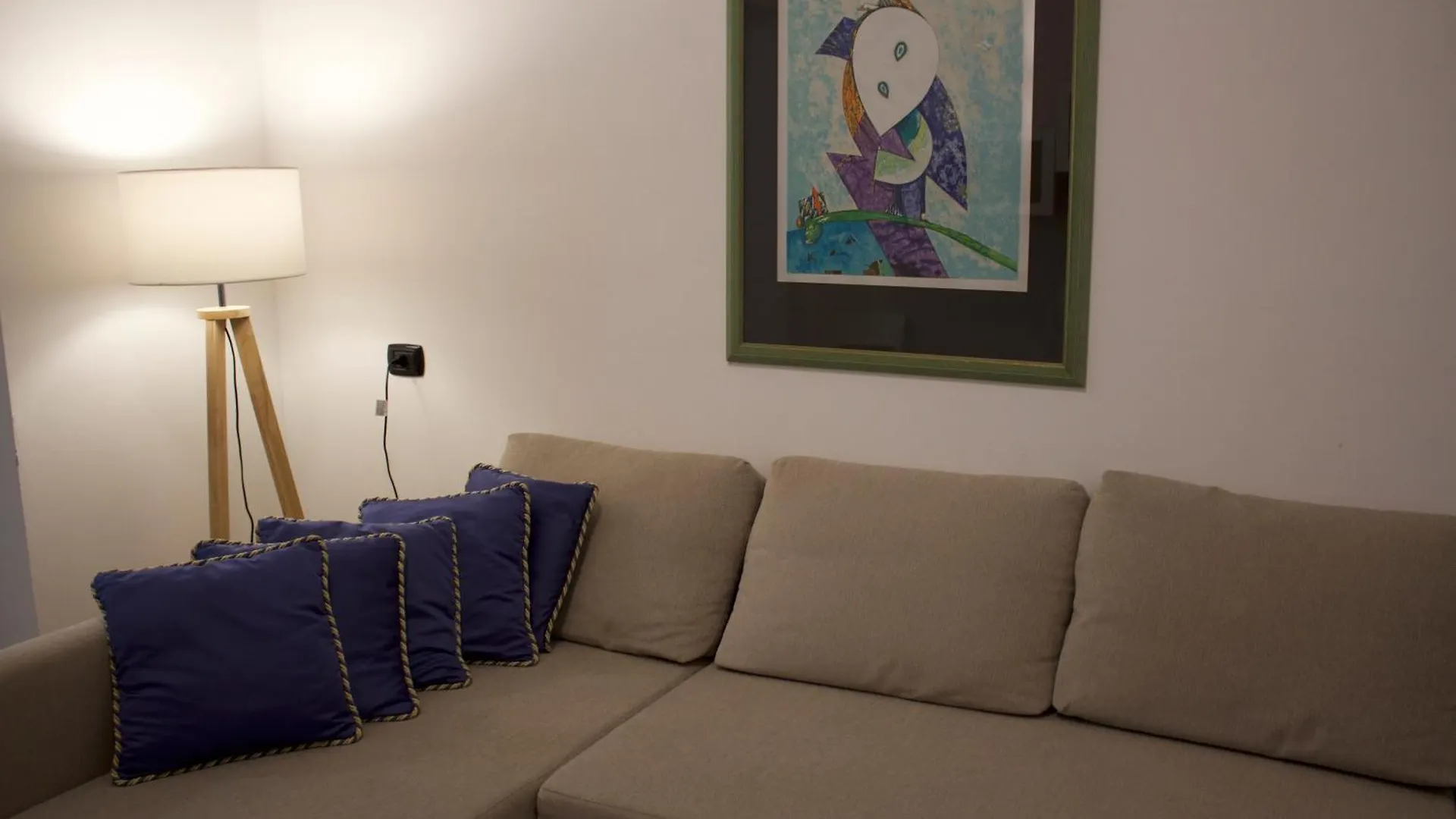 Apartment H2Ome Lagaccio 4 Rooms, 2 Bathrooms, Ac, Near Principe Station Genoa