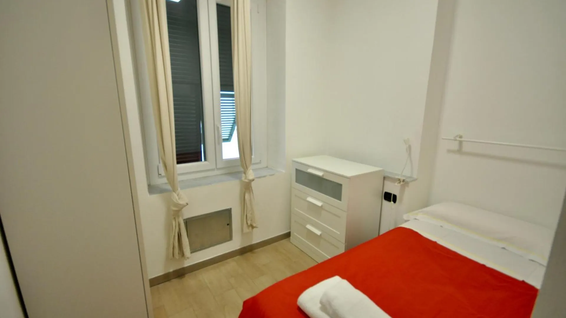 Apartment H2Ome Lagaccio 4 Rooms, 2 Bathrooms, Ac, Near Principe Station Genoa Italy