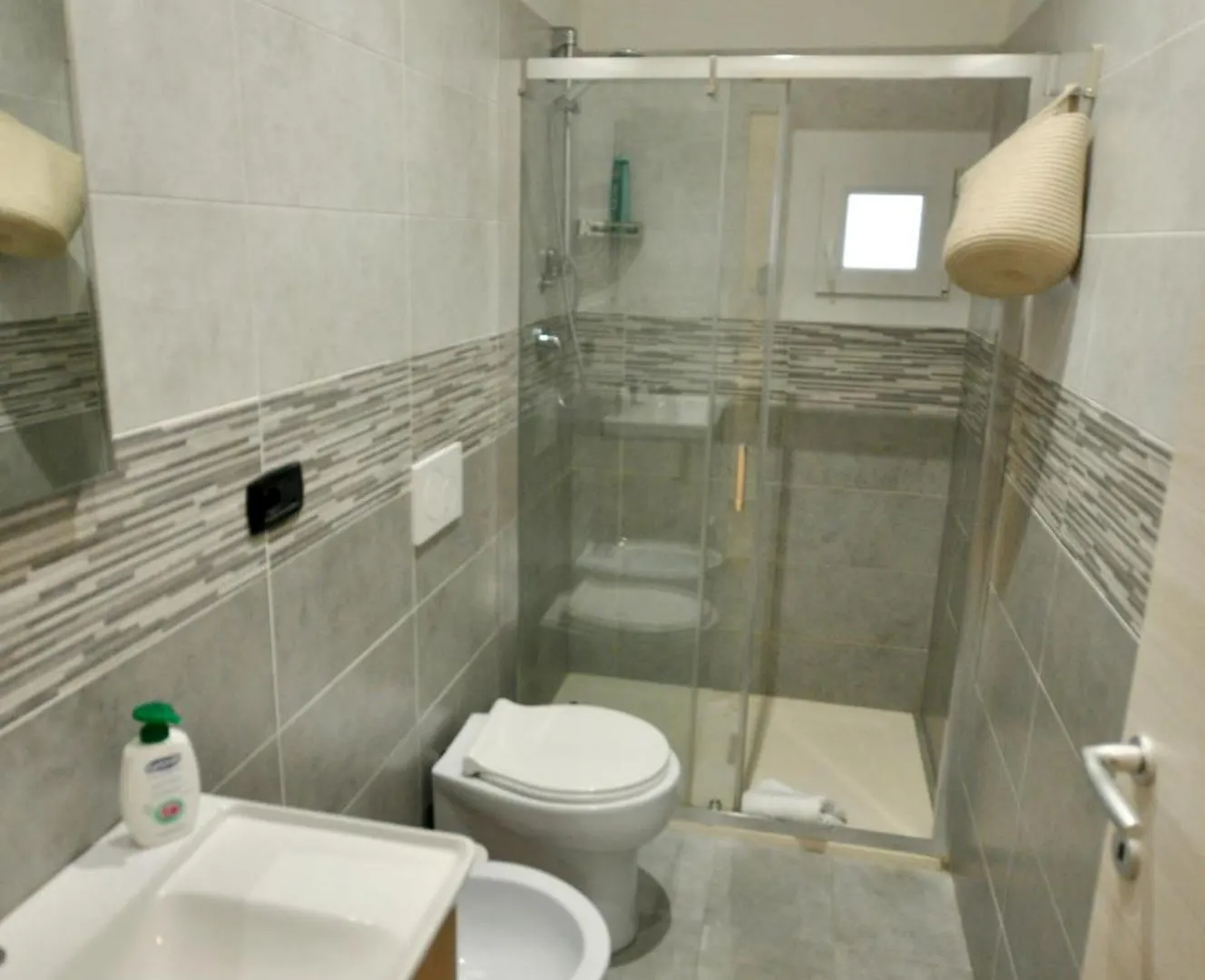 Apartment H2Ome Lagaccio 4 Rooms, 2 Bathrooms, Ac, Near Principe Station Genoa